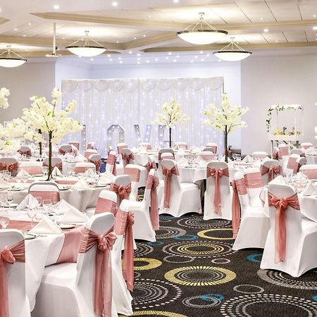 Mercure Telford Centre Hotel מראה חיצוני תמונה