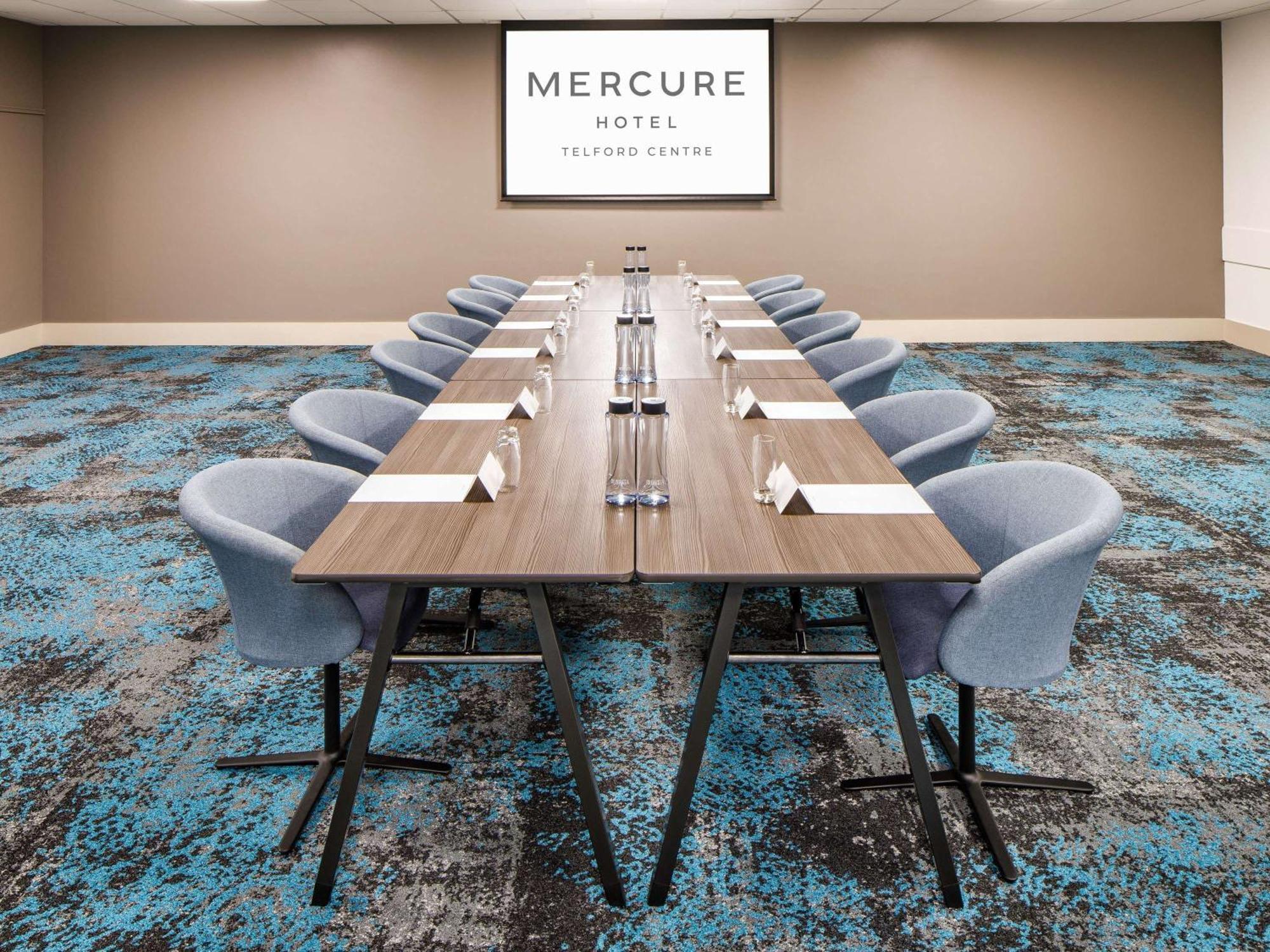 Mercure Telford Centre Hotel מראה חיצוני תמונה