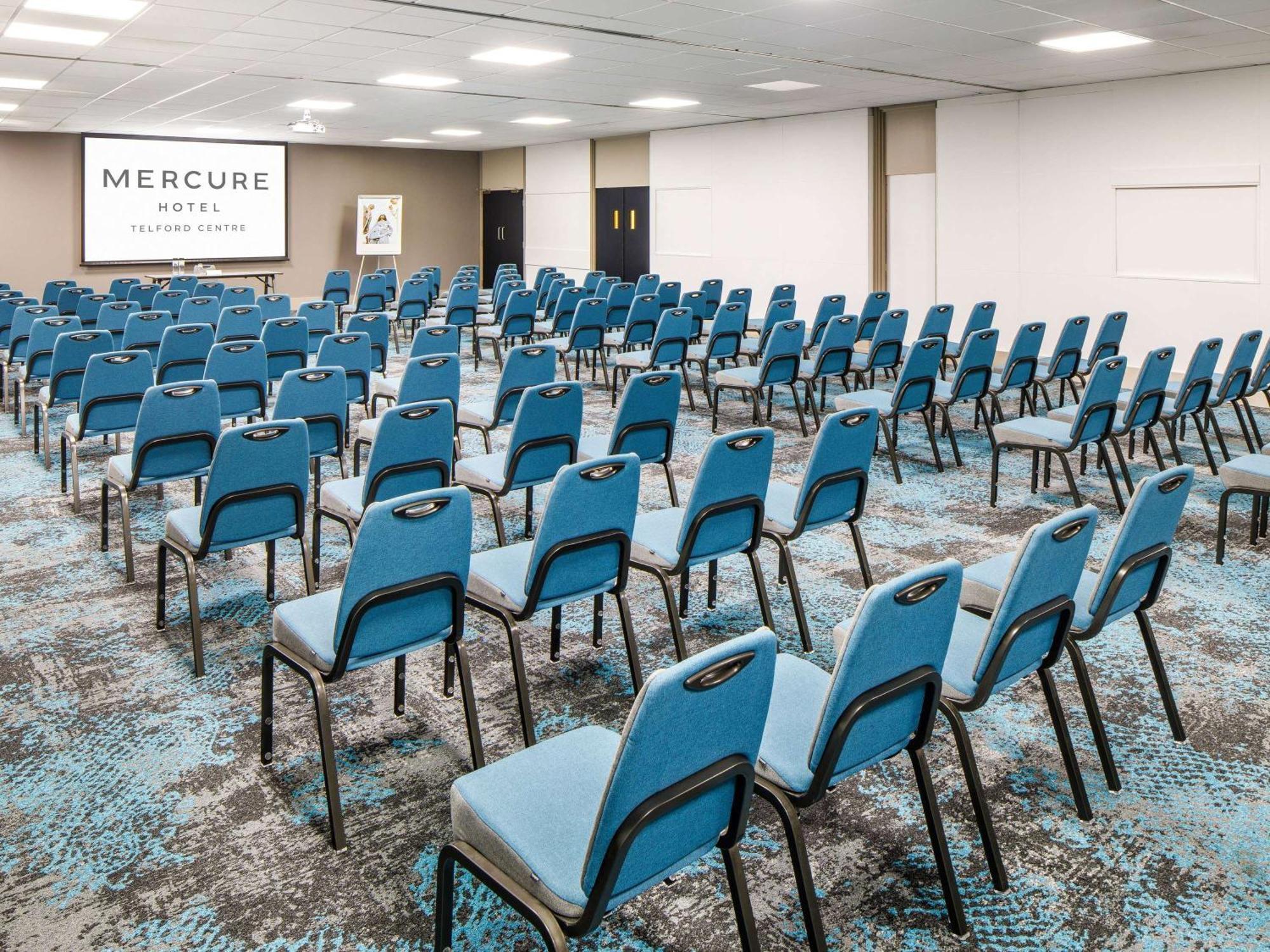 Mercure Telford Centre Hotel מראה חיצוני תמונה