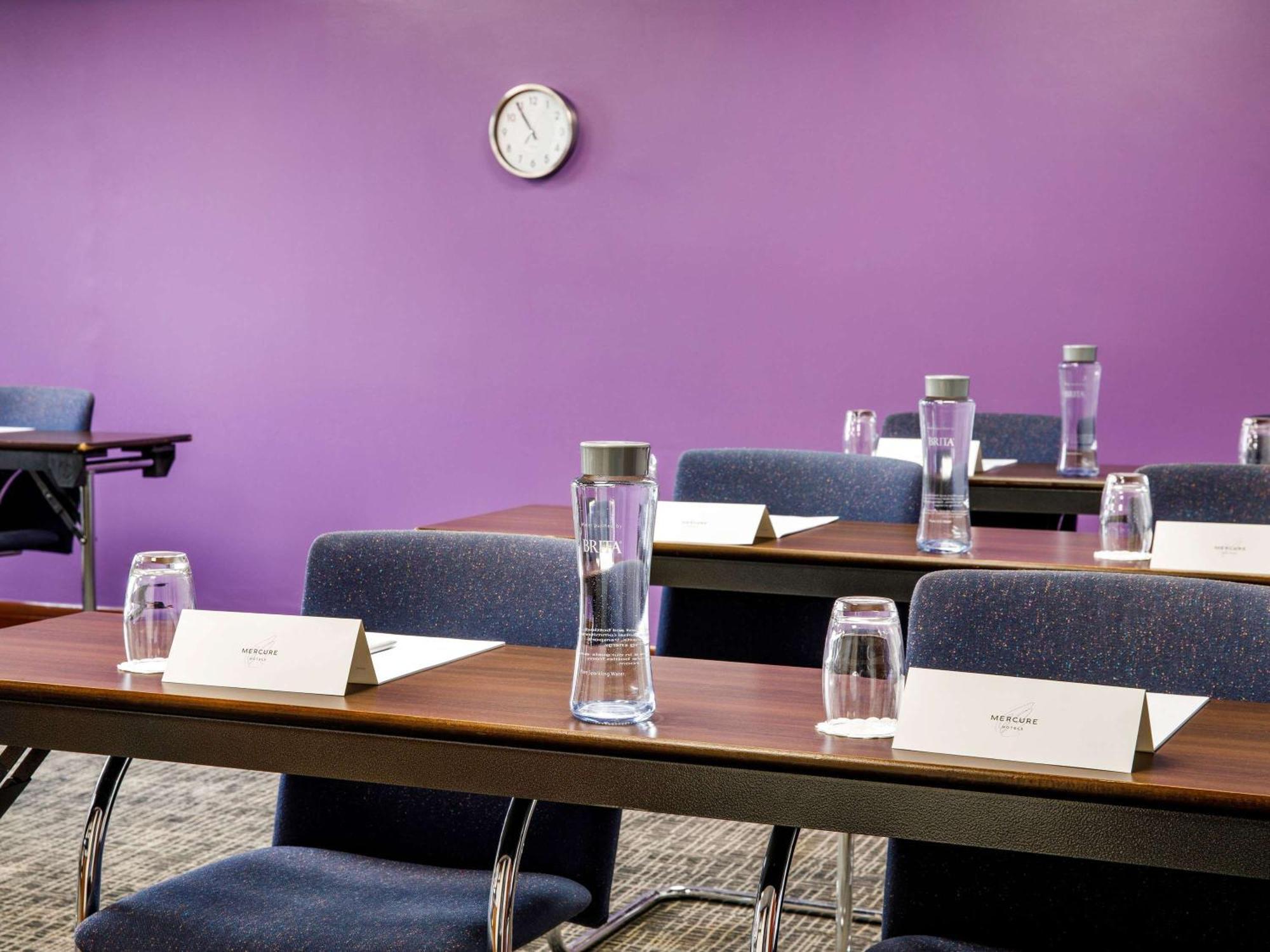 Mercure Telford Centre Hotel מראה חיצוני תמונה