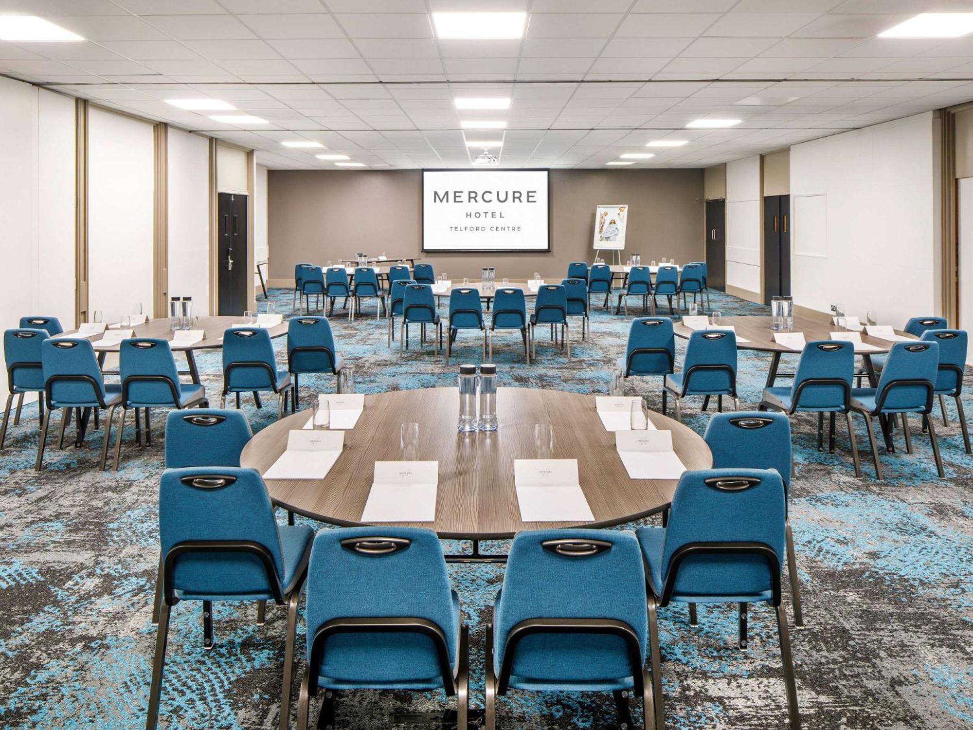 Mercure Telford Centre Hotel מראה חיצוני תמונה